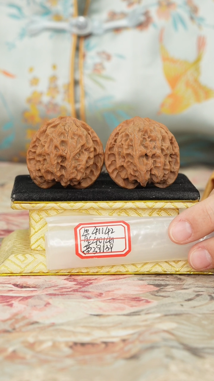【闪购商品】文玩核桃把件苹果园