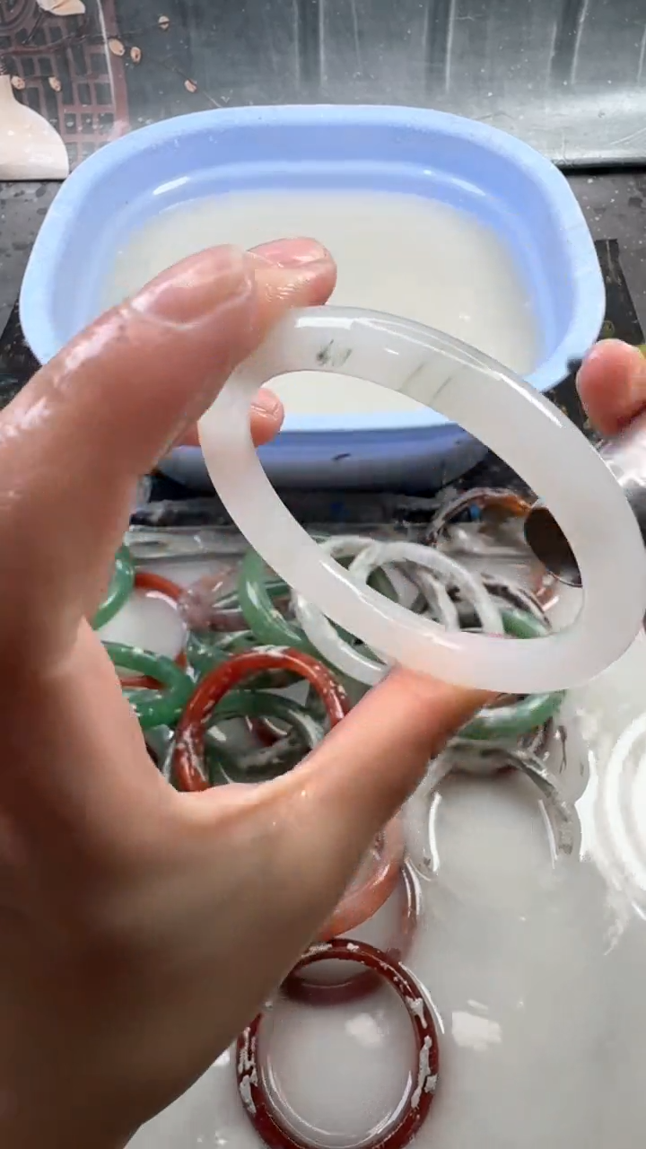 【闪购商品】石英质玉手镯未镶嵌76