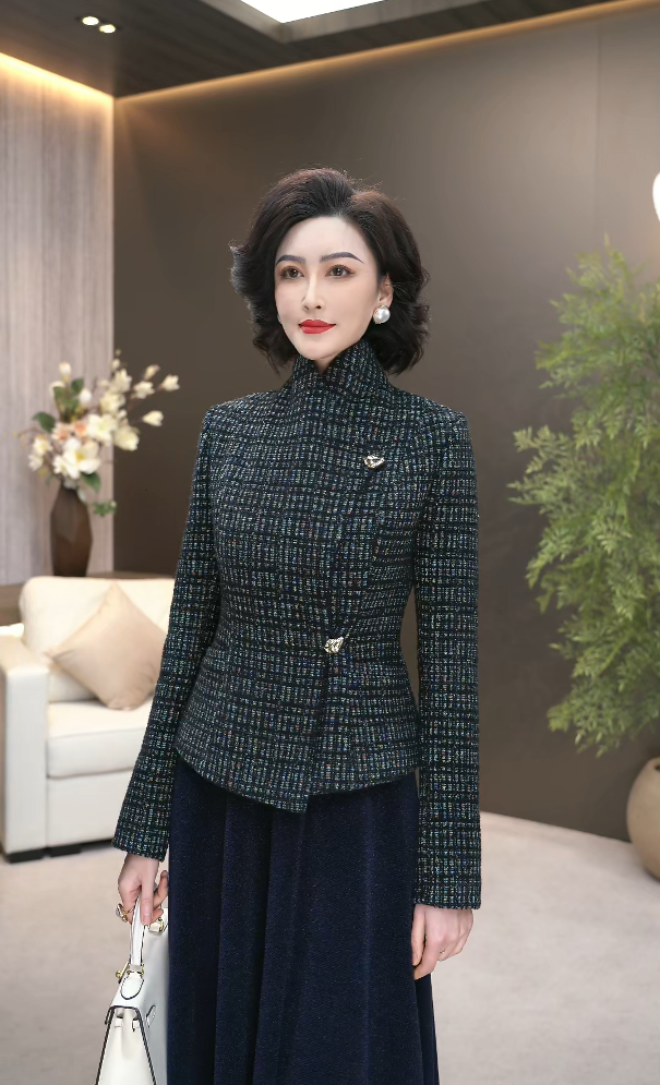 2025秋冬定制亮丝七彩编织超柔不起球云绒尼呢拼色保暖上衣WF2135