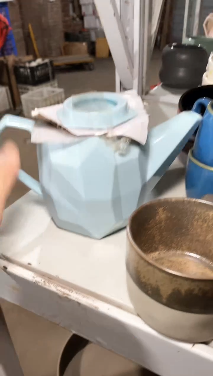 【闪购商品】碗微瑕（1件套）蓝色玲珑水壶