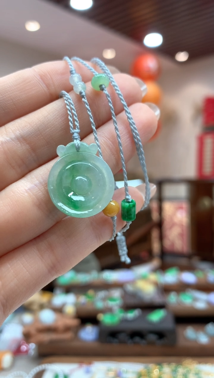 【闪购商品】翡翠吊坠(不含链)未镶嵌福贝