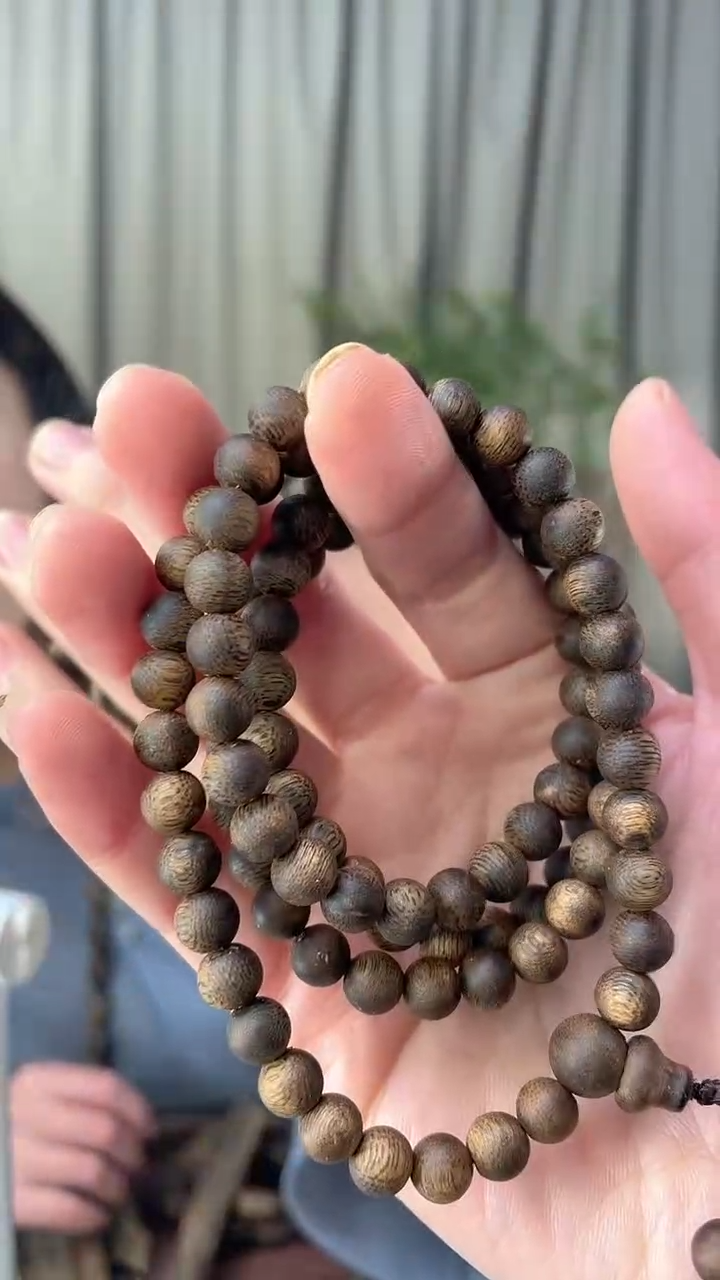 沉香手串天然沉香，假一赔四，多样性发其一
