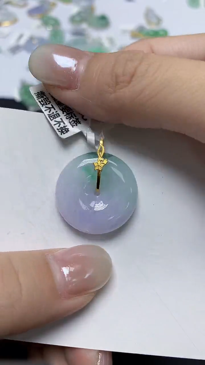翡翠18K金镶嵌颈饰天然缅甸翡翠A货