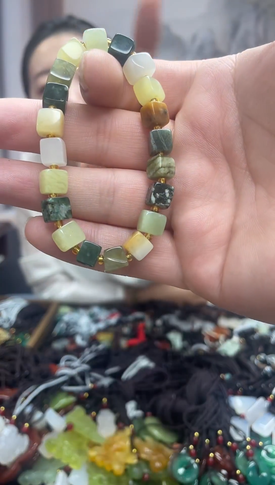 玛瑙/玉髓颈饰未镶嵌`