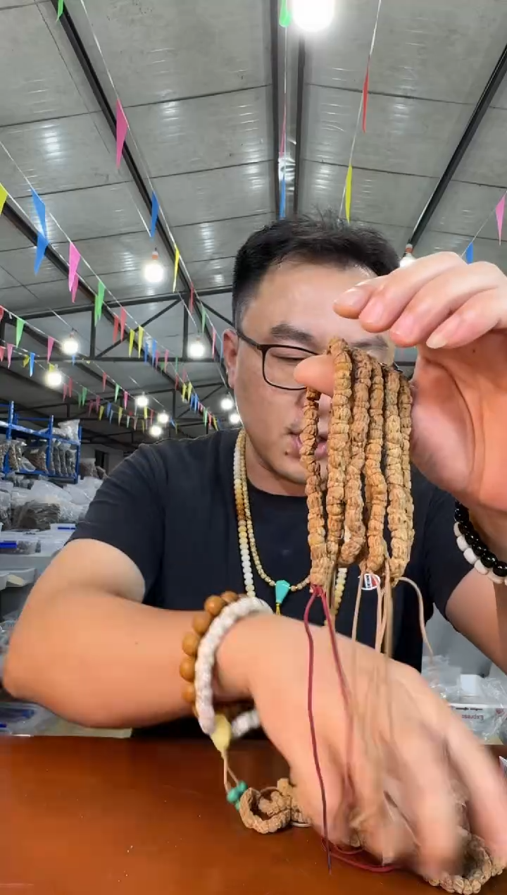 柏香籽/百香籽吊坠K5实物为准