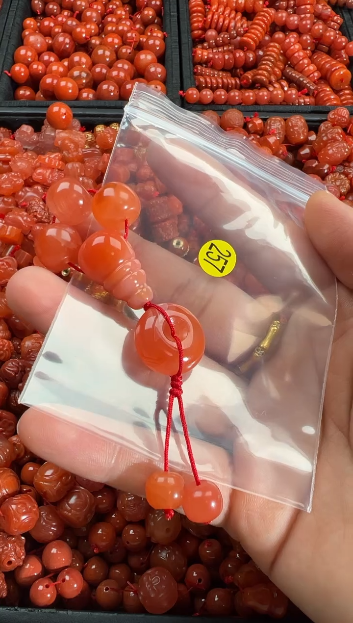 【闪购商品】南红玛瑙颈饰未镶嵌1