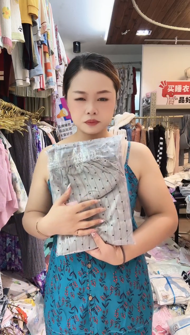 灰色条纹波点长裤(讲解为主）