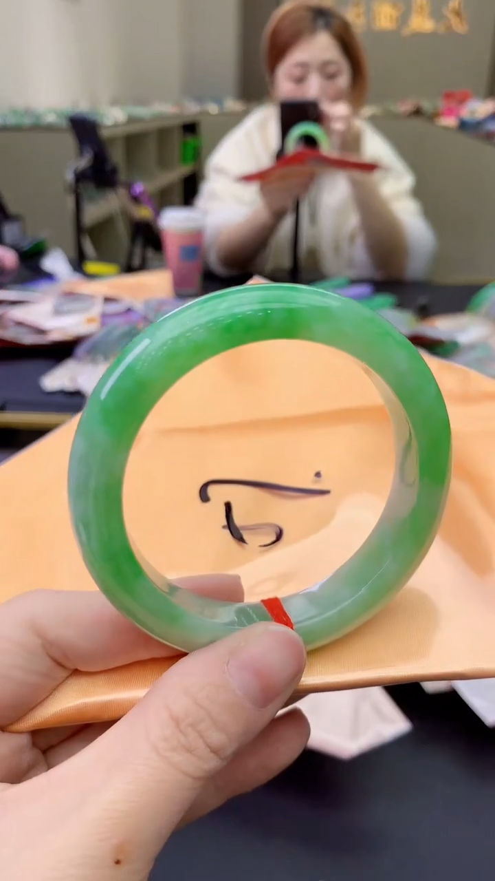 【闪购商品】翡翠手镯未镶嵌0079081009