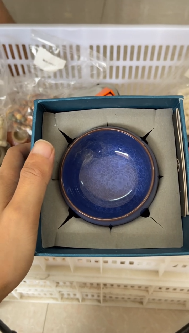 杯无运费险有瑕疵的摄影的产品有使用过的痕迹有点脏介意勿拍