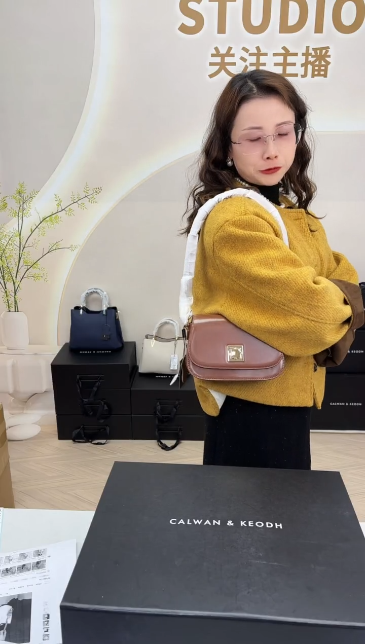 牛皮CALWAN KEODH 包包特卖694