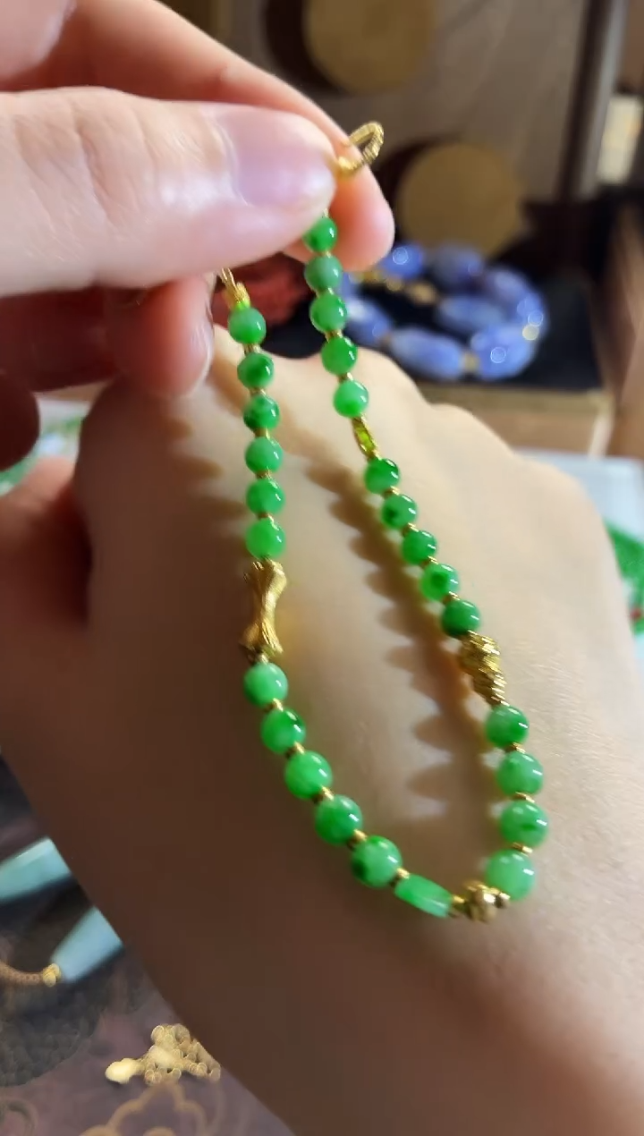 18K金镶嵌手链翡翠手饰