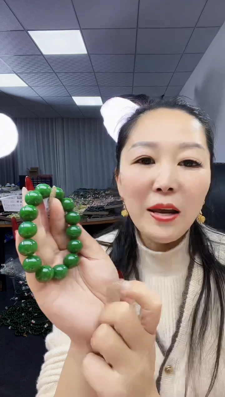 未镶嵌手链和田玉天然和田玉新疆玛纳斯翠阳绿16