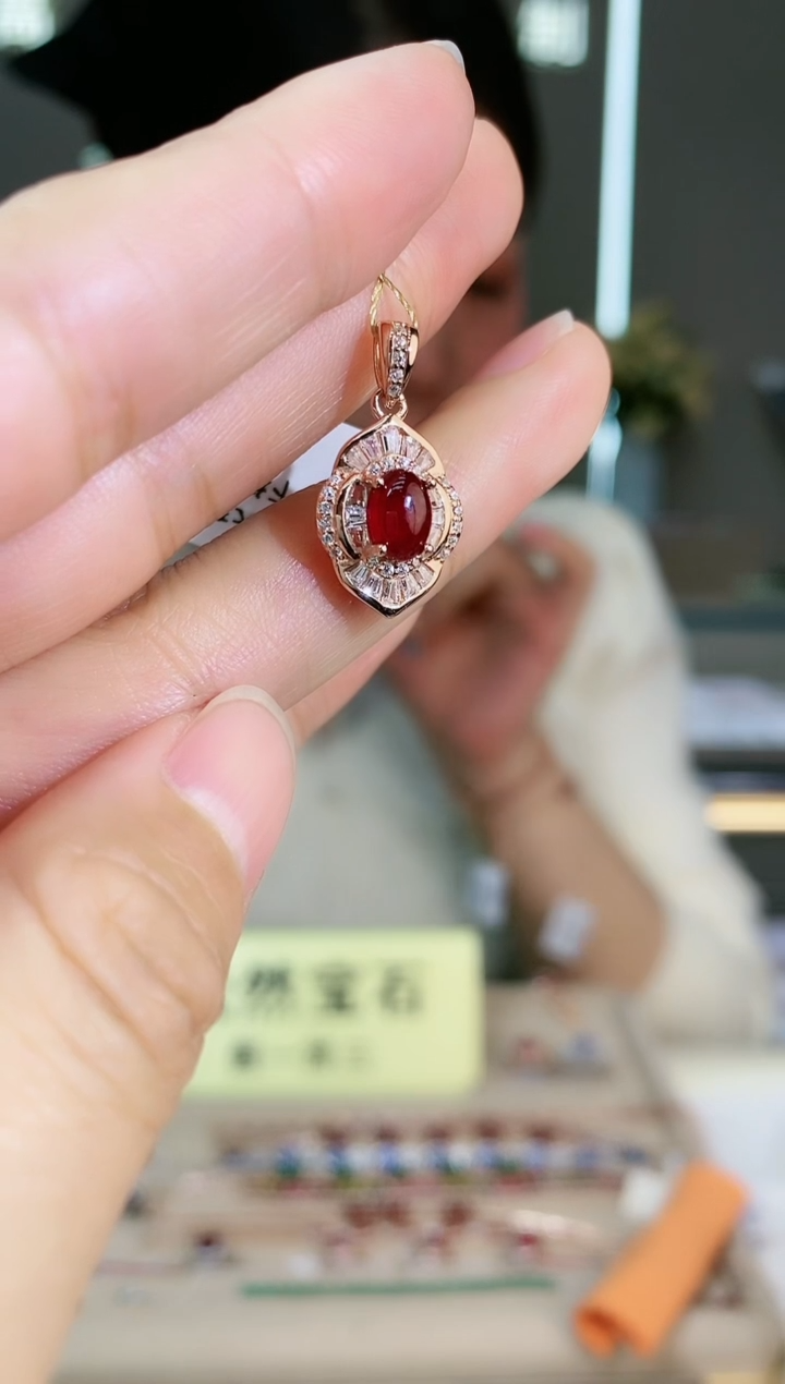 【闪购商品】红宝石颈饰银S925镶嵌颈饰