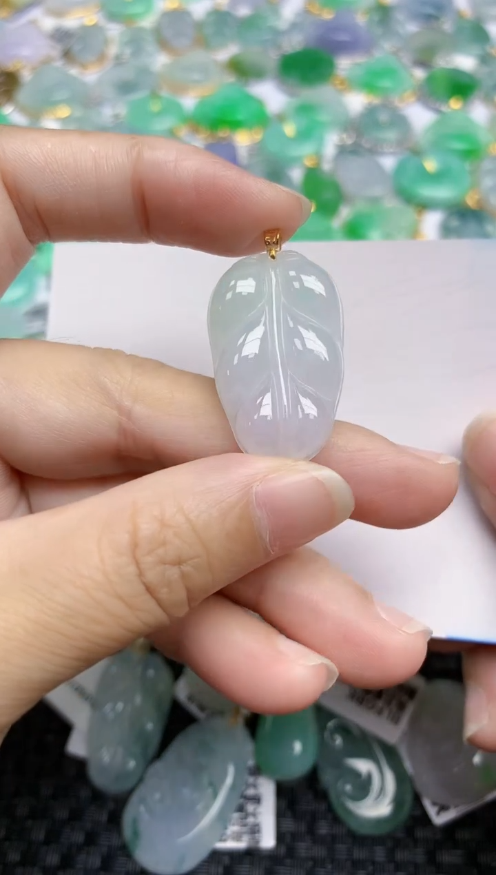 翡翠未镶嵌颈饰天然翡翠A货