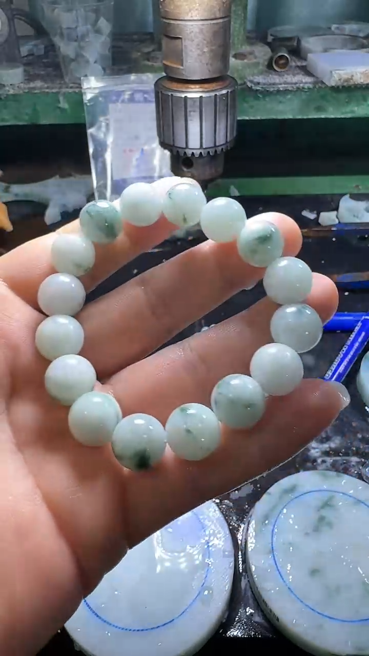【闪购商品】翡翠手链未镶嵌发一条