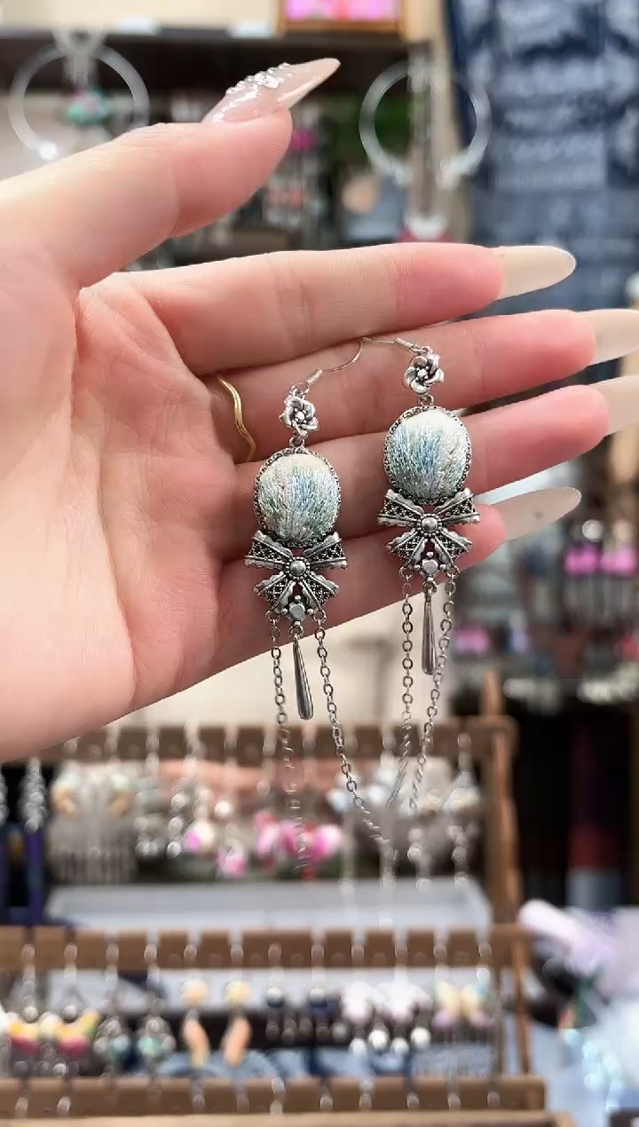 织绣民族风非遗老绣饰品258