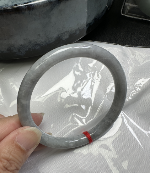 天然A货翡翠乌鸡手镯 贵妃 圈口随机