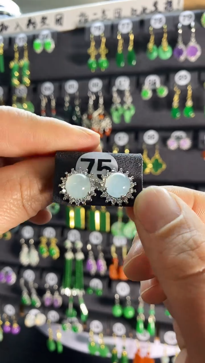 【闪购商品】翡翠耳饰银S925镶嵌75....