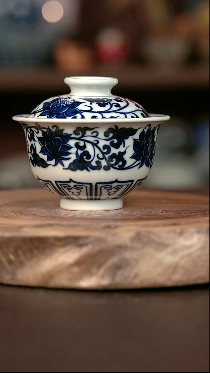 手绘微瑕高温现代瓷  气窑  缠枝莲大布袋150C