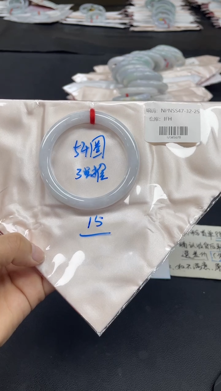未镶嵌手镯翡翠翡翠手镯