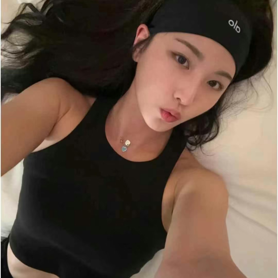 <有标>轻熟风修身型欧美风通勤背心吊带打底时尚网红内搭