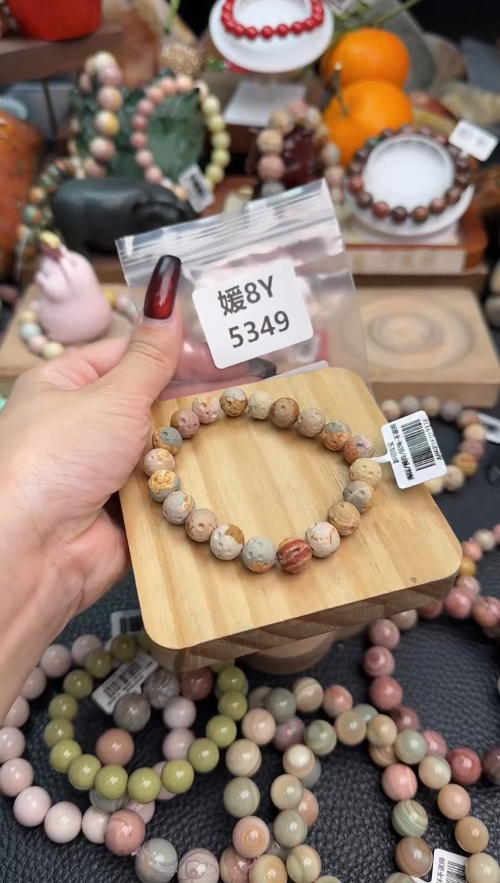 【闪购商品】石英质玉手链合金8Y5349