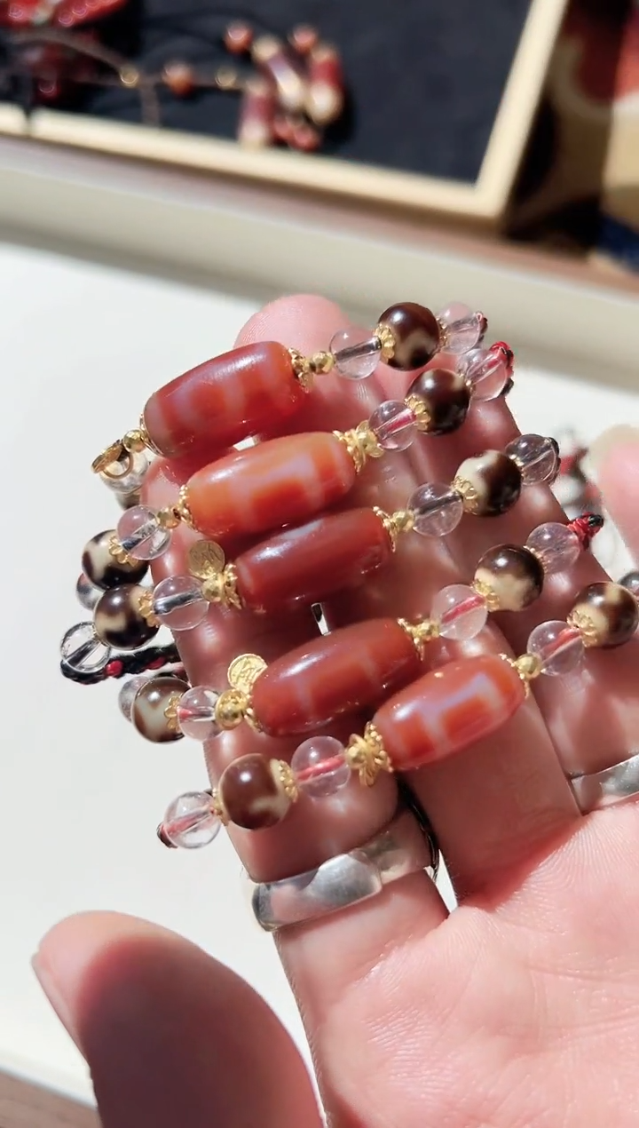 【闪购商品】玛瑙/玉髓手绳未镶嵌红肉一天地手绳（多样发其一）