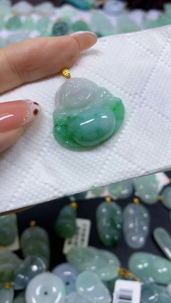 颈饰18K金镶嵌翡翠天然翡翠A货