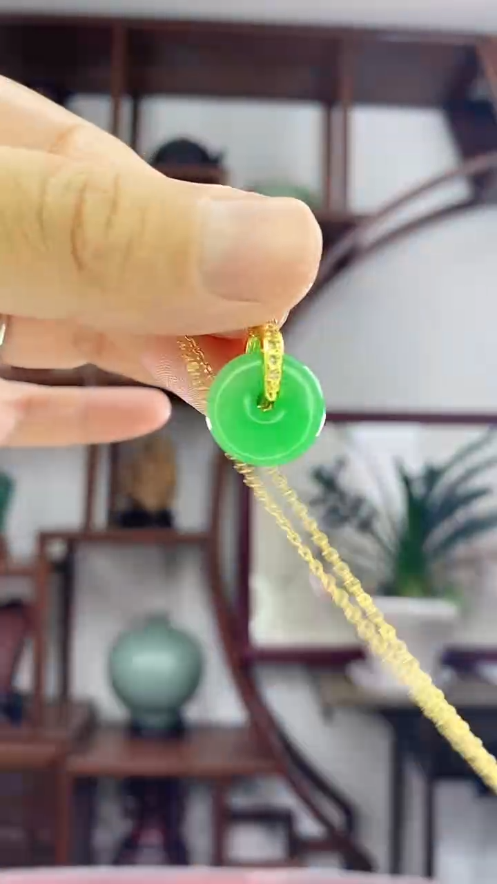 吊坠(赠链)未镶嵌翡翠X27阳绿小扣子