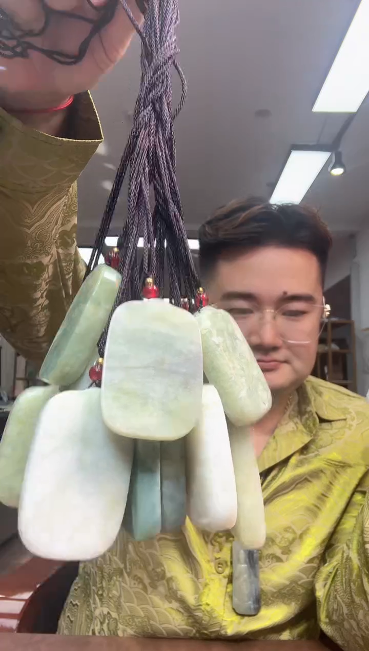 未镶嵌蛇纹石玉手链多样性随机发货