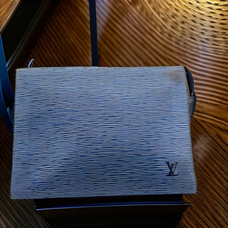 95新 LouisVuitton/路易威登 蓝色水波纹手拿包 1741 6094