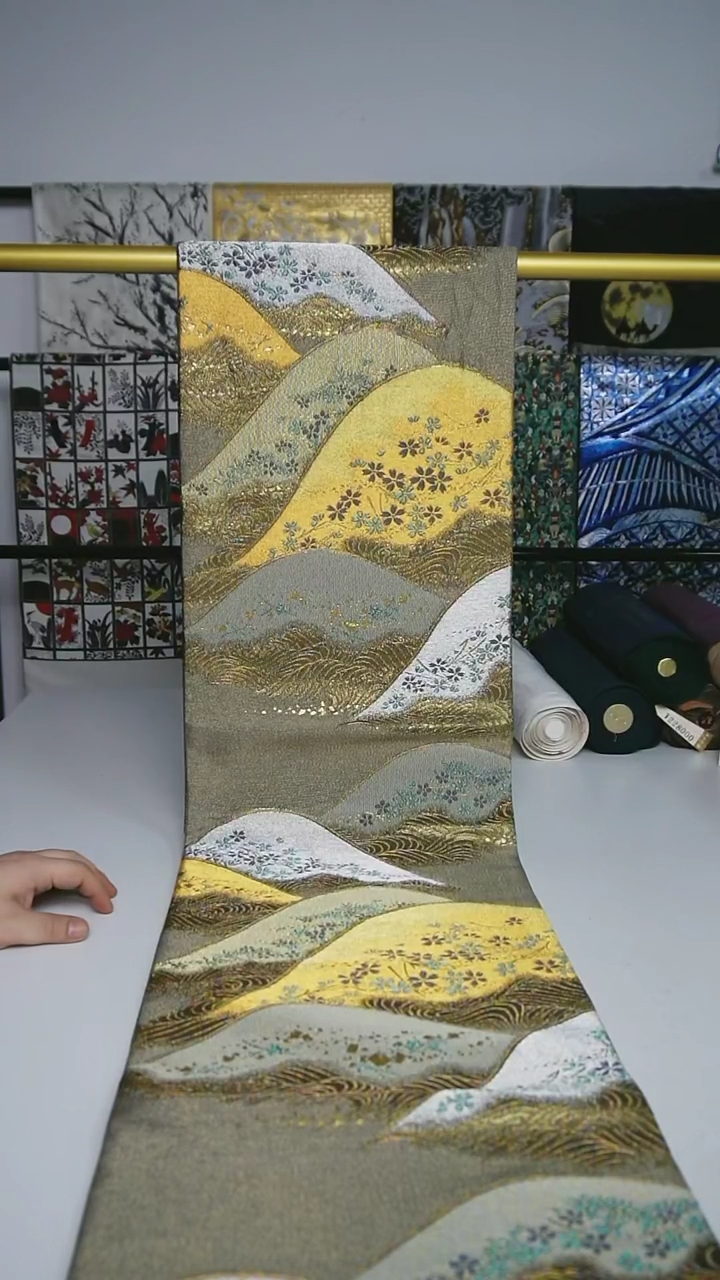 【闪购商品】织绣织锦13六通山峰