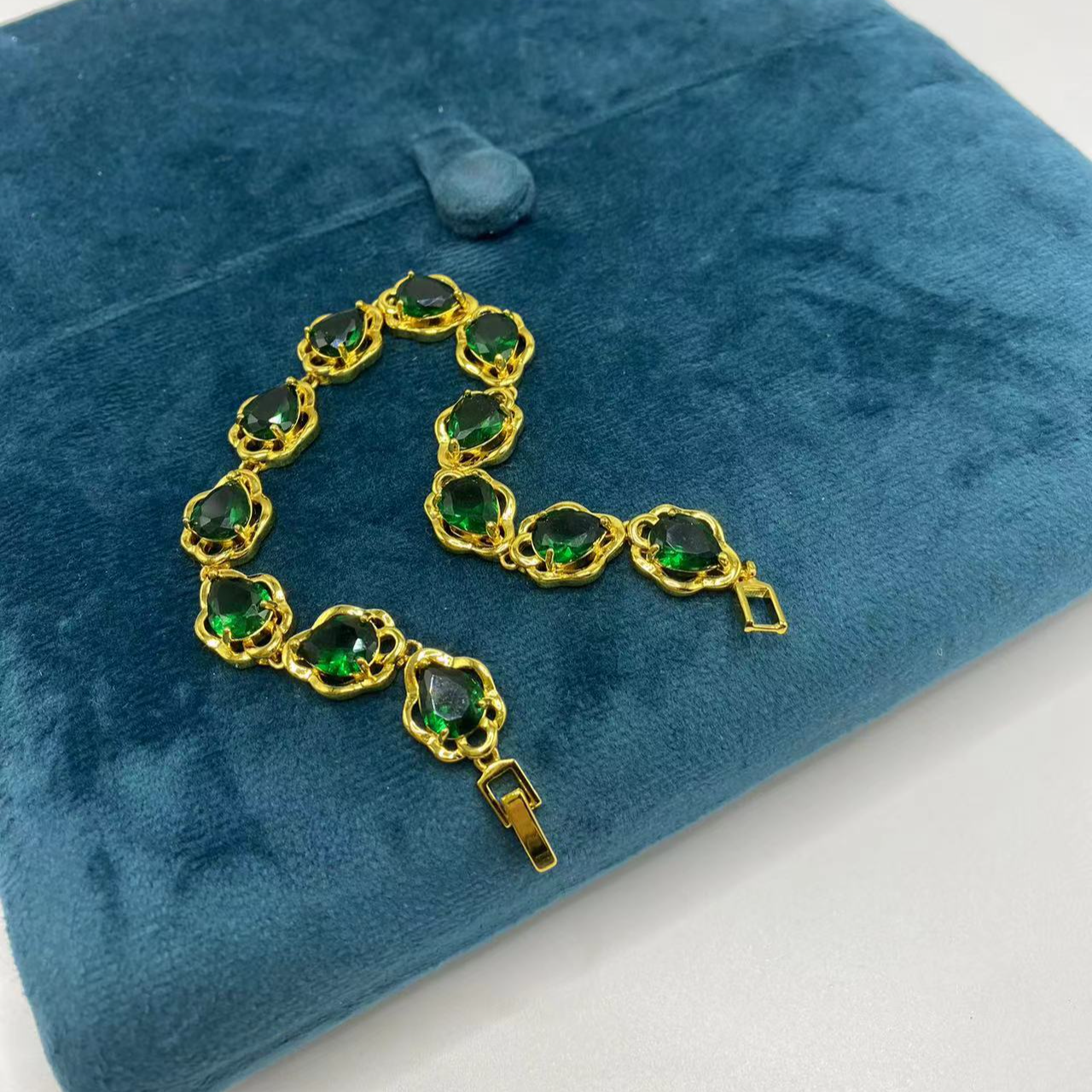 Q32雅翠高奢绿手链随机