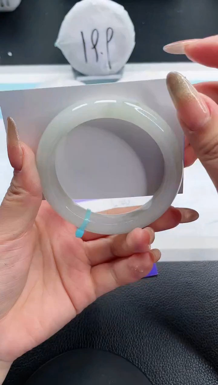 【闪购商品】石英质玉手镯未镶嵌20S140-56