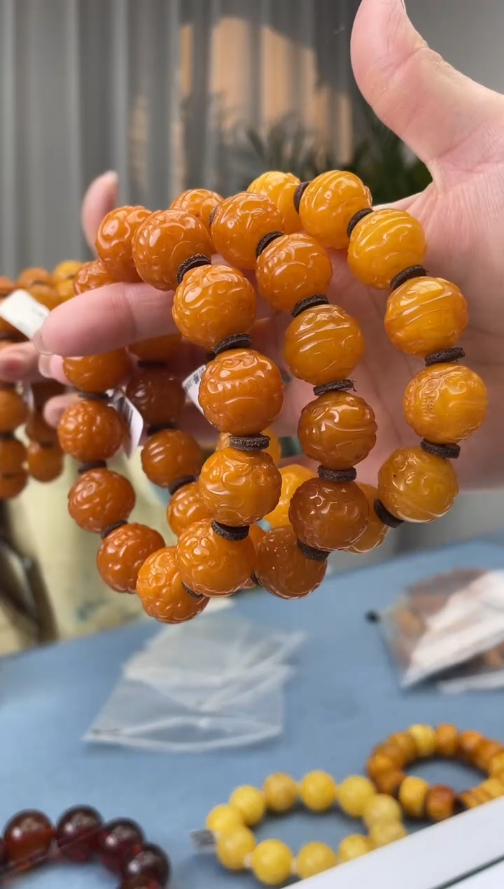 【闪购商品】蜜蜡珠宝奇石未镶嵌假一罚十，多样性发一件036.17