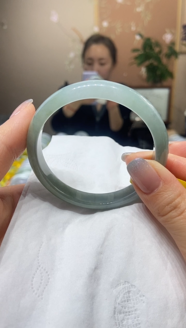 【闪购商品】翡翠手镯未镶嵌57.7圈口