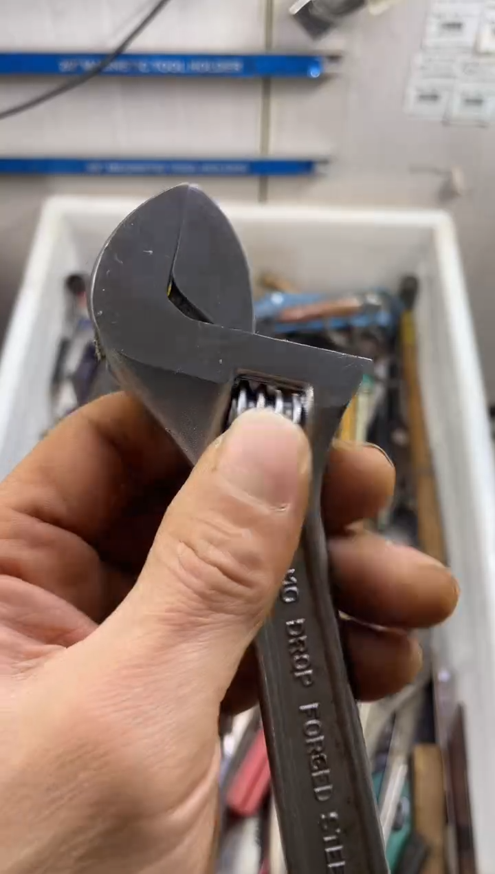 镁M****o老五工具工具工具