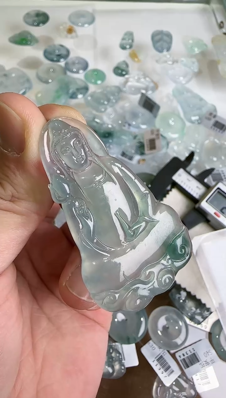 【闪购商品】翡翠吊坠(不含链)未镶嵌