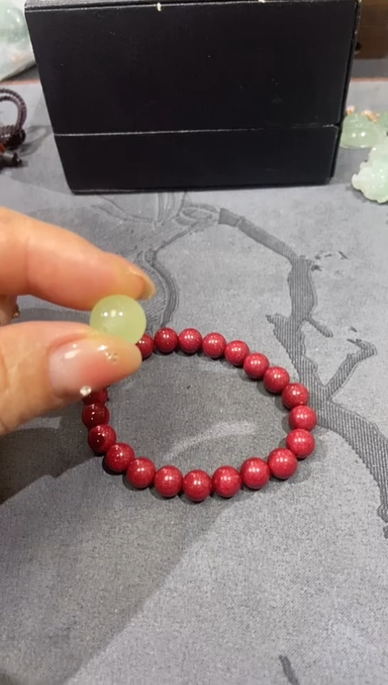 【闪购商品】翡翠颈饰未镶嵌手串