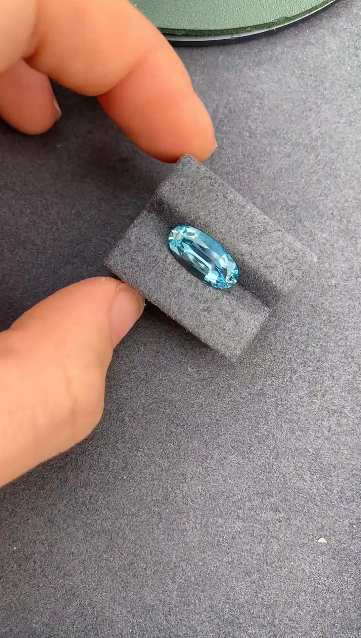 【闪购商品】海蓝宝石裸石未镶嵌2.4ct海蓝宝