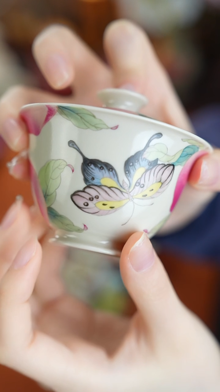 景德镇手工手绘雅圣粉彩桃子蝴蝶盖碗