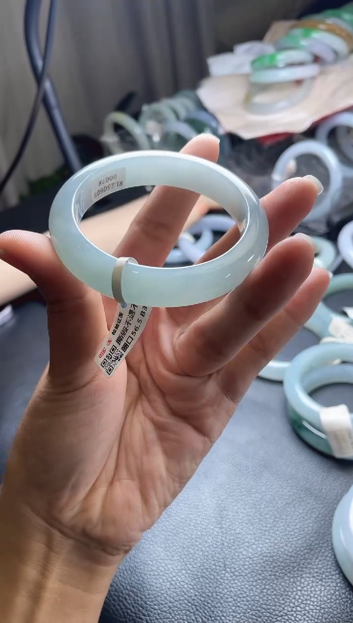 未镶嵌手镯翡翠正圈57圈口，15