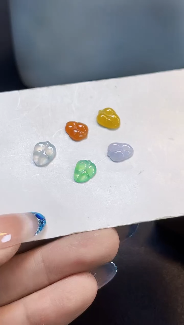 裸石翡翠XC0001五彩叶子9.6*7.6*2.5