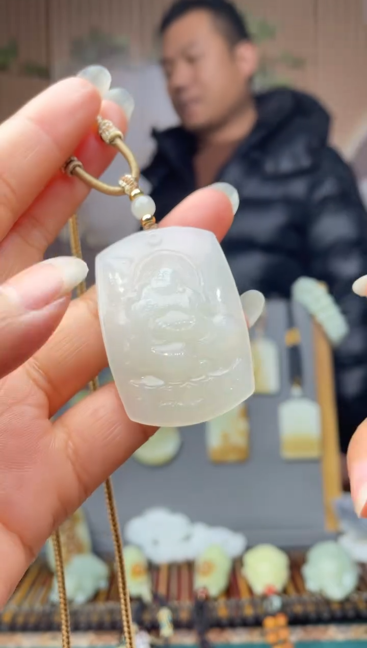 颈饰未镶嵌和田玉拍一发一