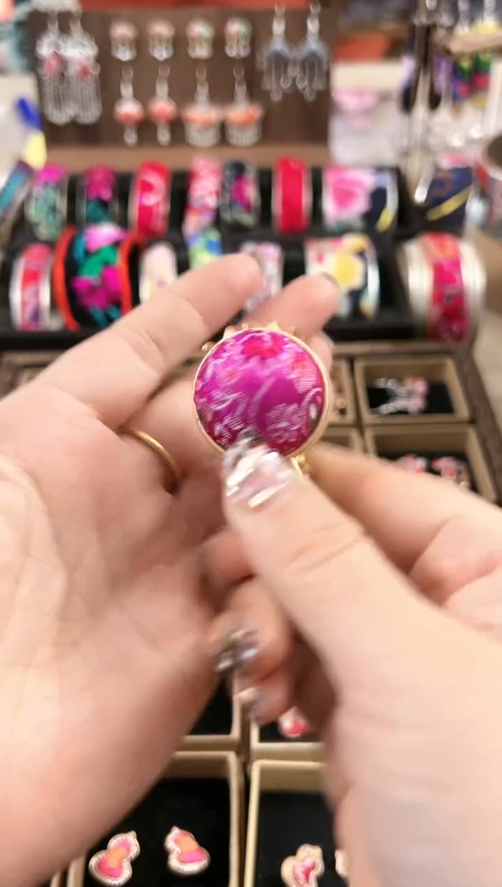 【闪购商品】织绣民族风老绣饰品357