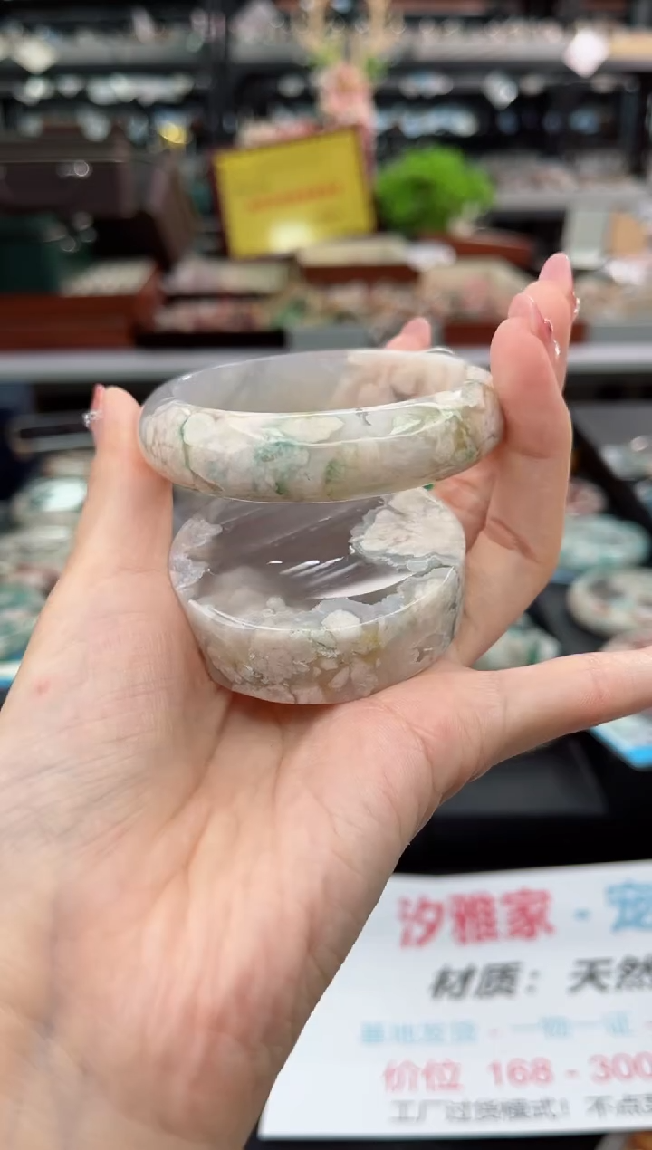 【闪购商品】石英质玉手镯未镶嵌55圈口（赠品镯心）6571094