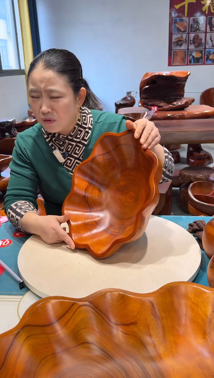 木 花边果盘 36.5*32*13