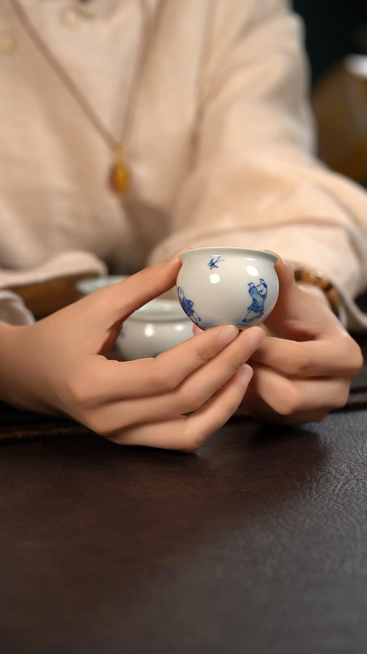 【闪购商品】杯聚澜堂童子扑蝶小缸杯