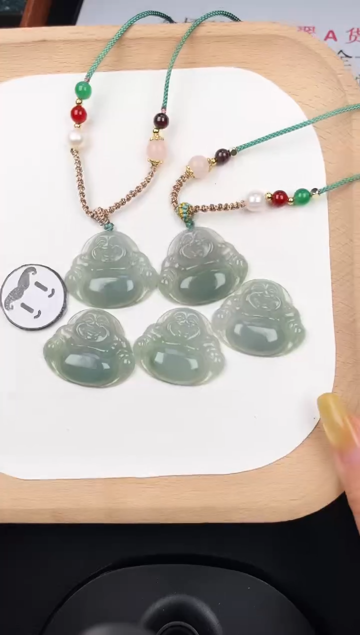 颈饰未镶嵌翡翠LA110油冰浅绿中小佛+多样性发其一