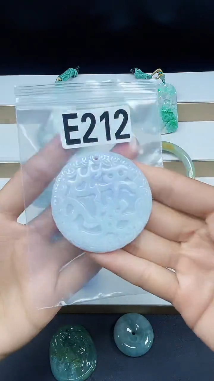 颈饰未镶嵌翡翠翡翠珠宝吊坠挂件